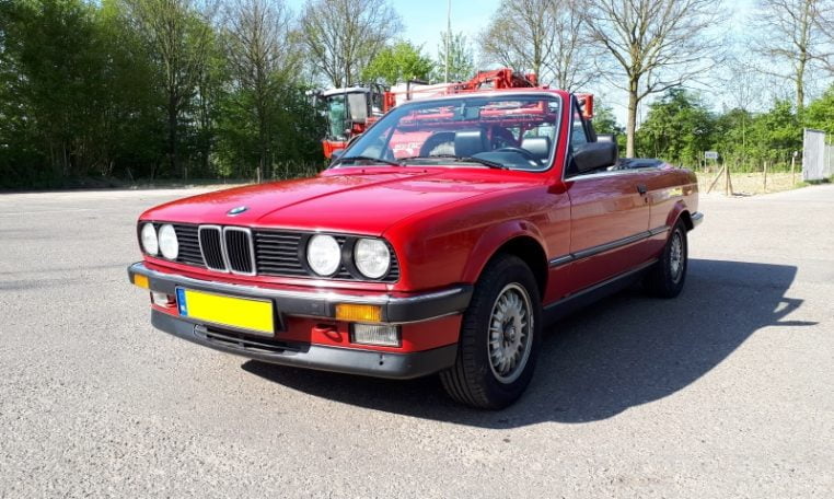 BMW 325i Cabrio E30 Zinnoberrood 140000 Km Zwart Leder