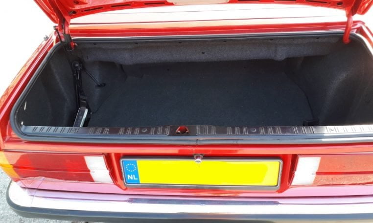 BMW 325i Cabrio E30 Zinnoberrood 140000 Km Zwart Leder