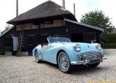Triumph TR3A Lichtblauw Met Beige Leder