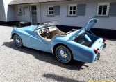 Triumph TR3A Lichtblauw Met Beige Leder