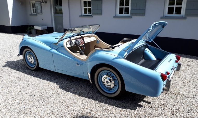 Triumph TR3A Lichtblauw Met Beige Leder