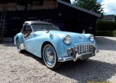 Triumph TR3A Lichtblauw Met Beige Leder