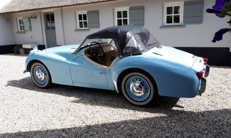 Triumph TR3A Lichtblauw Met Beige Leder