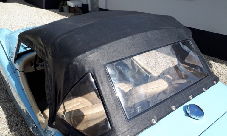 Triumph TR3A Lichtblauw Met Beige Leder
