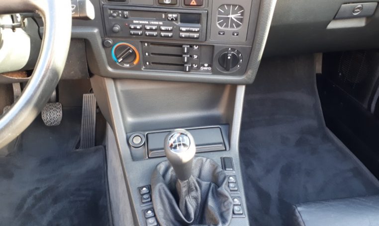 BMW 320i Cabrio E30 Mauritiusblauw Zwart Leder 206000 Km