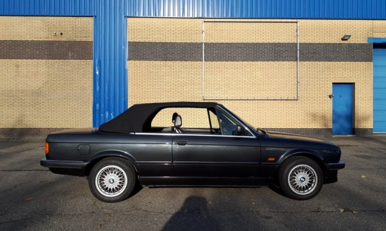 BMW 325i Cabrio E30 Diamantzwart Met Zwart Leder 107000 Km Airco