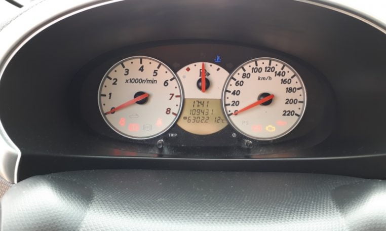Nissan Micra Cabrio 1.4 Tekna Style 110000 Km Beige