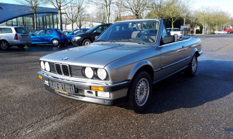 BMW 325i E30 1987 128000 Km Lachssilber Metallic Grijs Stof