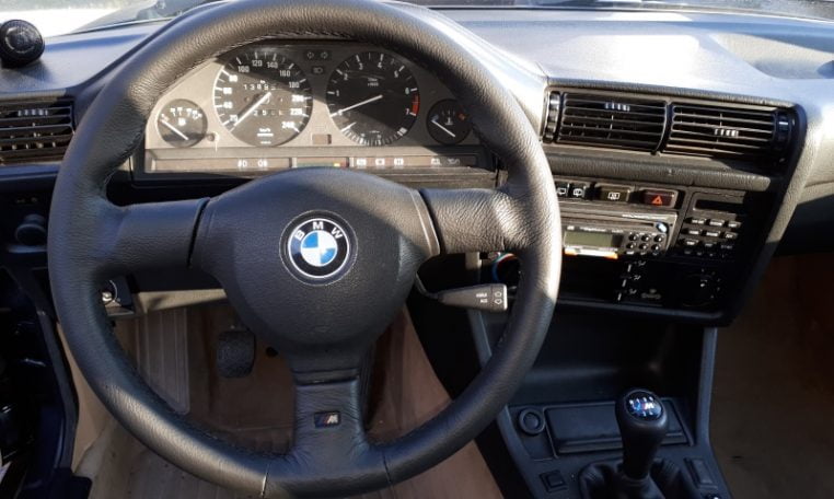 BMW 325i Touring E30 Diamantzwart Beige Leder 138000 Km