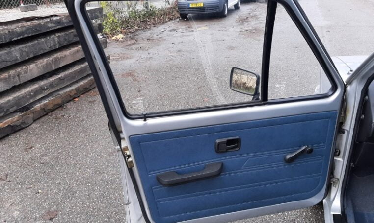 VW Golf I GLS 1500 Zilvergrijs Met Blauw Stof 77000 Km 0