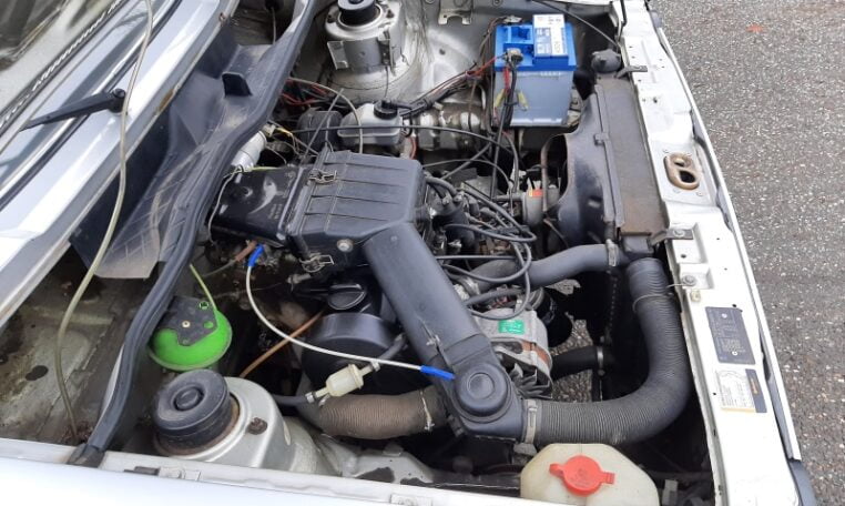 VW Golf I GLS 1500 Zilvergrijs Met Blauw Stof 77000 Km 0