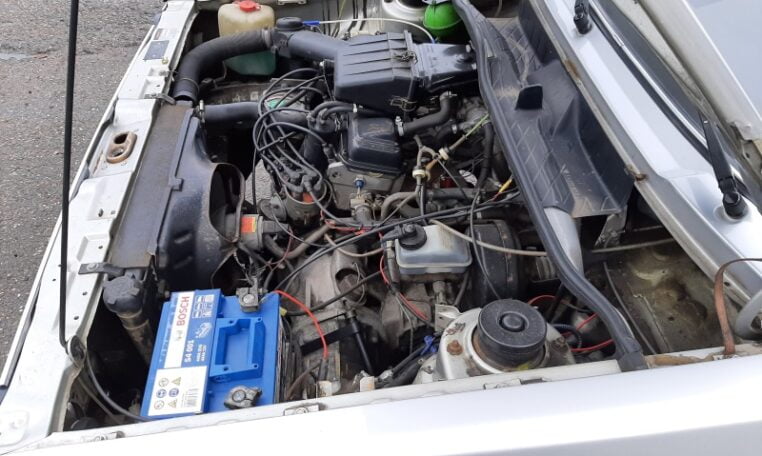 VW Golf I GLS 1500 Zilvergrijs Met Blauw Stof 77000 Km 0