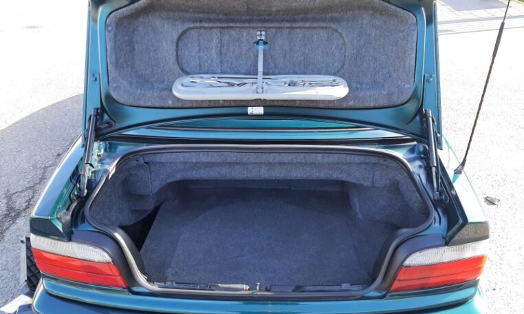 BMW 328i Cabrio E36 Bostongroen Metallic Met Zwart Leder 163000 Km 0