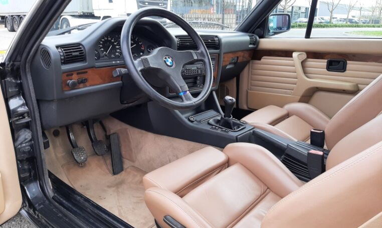 BMW 325i Cabrio E30 Diamantzwart Beige Leder CH 103000 Km 0