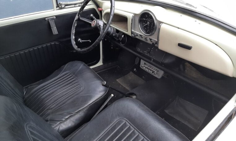 Morris Minor Beige Met Zwart Kunstleder Interieur 12398 Km 0