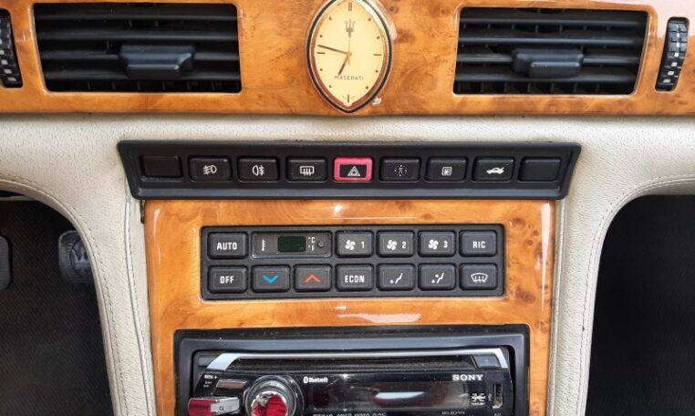 Maserati Ghibli Lichtblauw Met Beige Leder 126000 Km 0