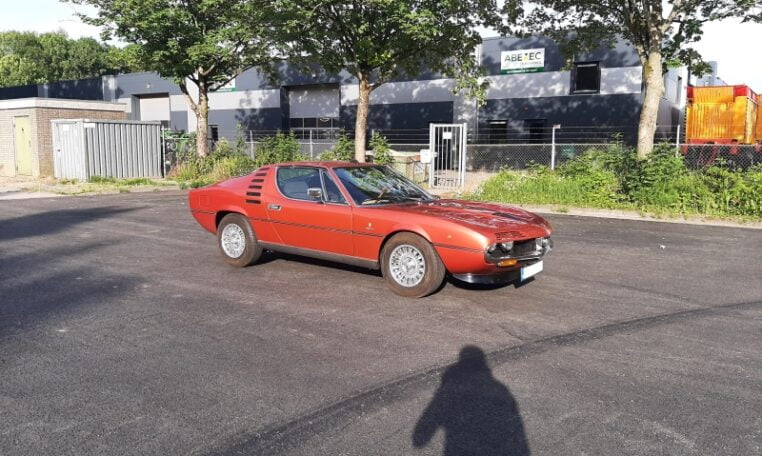 Alfa Romeo Montreal Rood Met Antraciet Stof 99000 Km 0