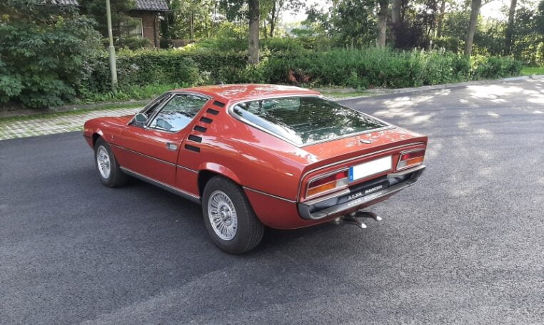 Alfa Romeo Montreal Rood Met Antraciet Stof 99000 Km 0