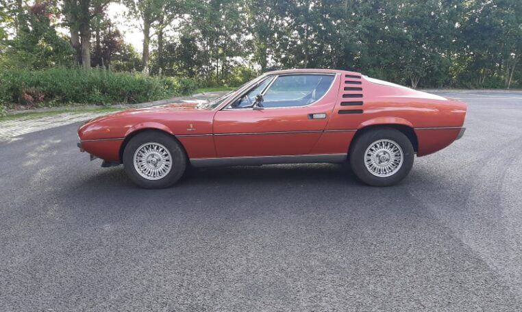 Alfa Romeo Montreal Rood Met Antraciet Stof 99000 Km 0