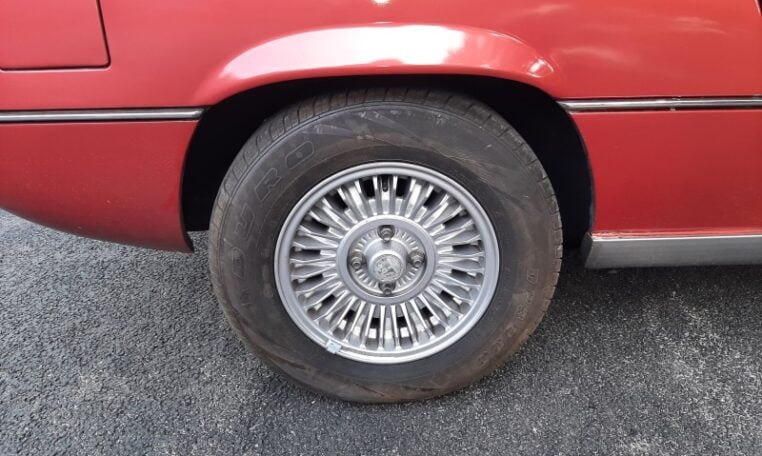 Alfa Romeo Montreal Rood Met Antraciet Stof 99000 Km 0