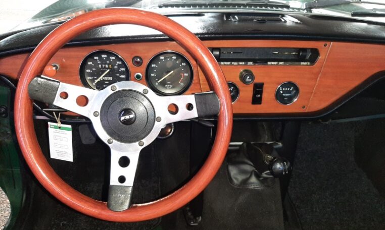 Triumph Spitfire Mk IV Donkergroen Met Zwart Kunstleder 0