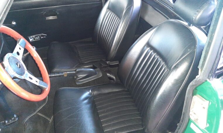 Triumph Spitfire Mk IV Donkergroen Met Zwart Kunstleder 0