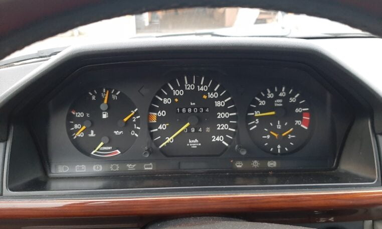 Mercedes 260 E W124 Limousine Grijs Met Grijs Stof 168000 Km 0