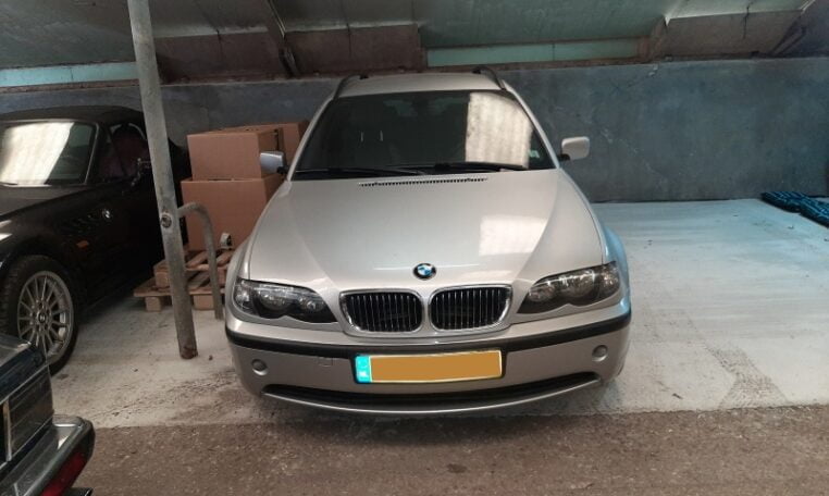 BMW 318i Touring E46 Zilvergrijs Met Zwart Leder 220000 Km 0