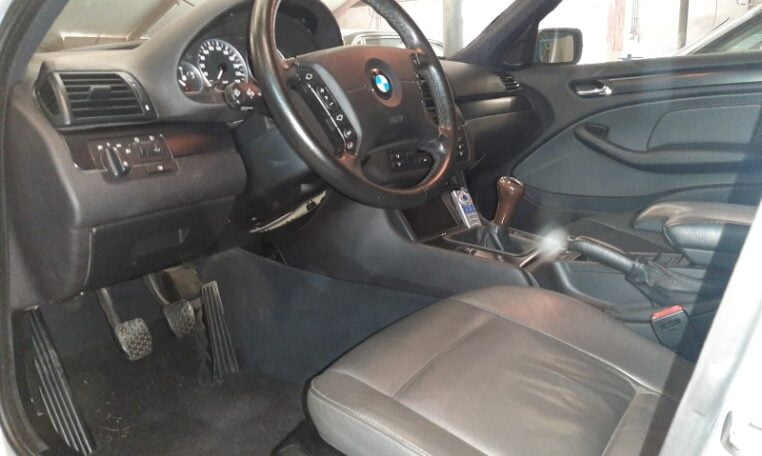 BMW 318i Touring E46 Zilvergrijs Met Zwart Leder 220000 Km 0