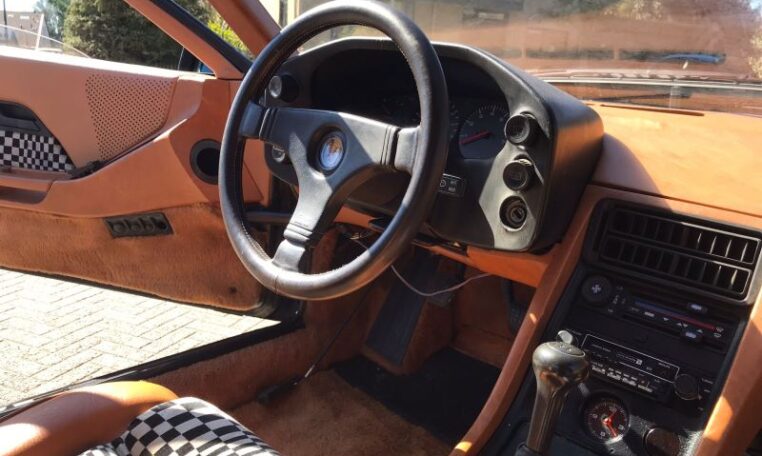 Porsche 928 Turquoise Met Beige Pascha Stof Interieur 121000 Mijl 0