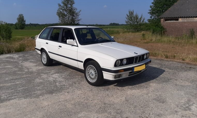 BMW 318is Touring E30 Alpinweiss II Met Grijs Velours Stof Interieur 249000 Km 0