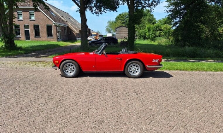 Triumph TR6 Rood Met Zwart Interieur 43000 Km 0