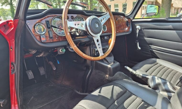Triumph TR6 Rood Met Zwart Interieur 43000 Km 0
