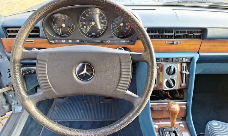 Mercedes 450 SEL 6,9 Blauw Met Blauw Velours 239000 Km 0