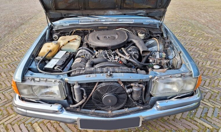 Mercedes 450 SEL 6,9 Blauw Met Blauw Velours 239000 Km 0