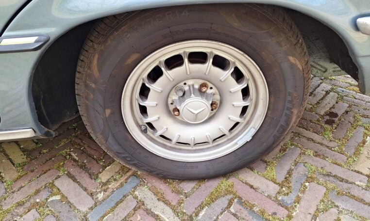 Mercedes 450 SEL 6,9 Blauw Met Blauw Velours 239000 Km 0