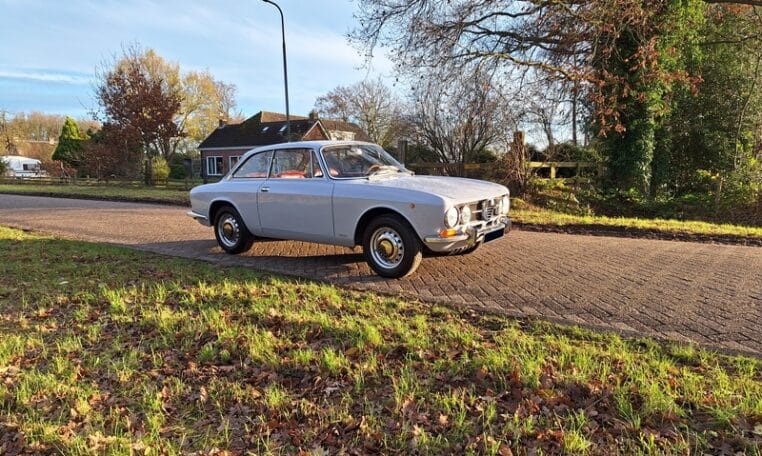 Alfa Romeo 1750 GTV Grijs Met Rood Leder 126000 Km 0