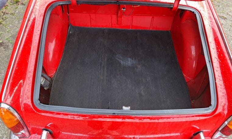 Fiat 1200 Cabriolet Rood Met Zwart Leder 0