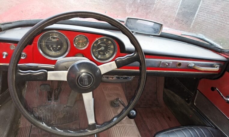 Fiat 1200 Cabriolet Rood Met Zwart Leder 0