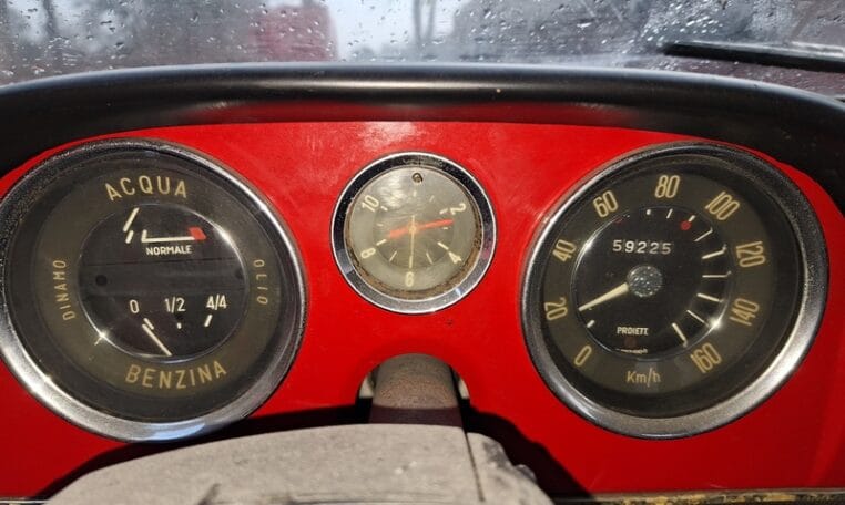 Fiat 1200 Cabriolet Rood Met Zwart Leder 0
