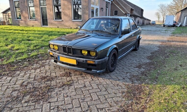BMW 325i E30 Circuitauto Achatgroen 0