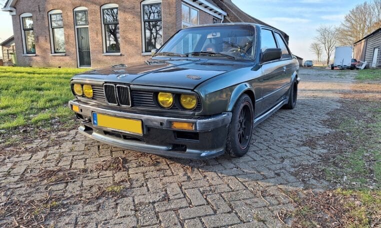 BMW 325i E30 Circuitauto Achatgroen 0