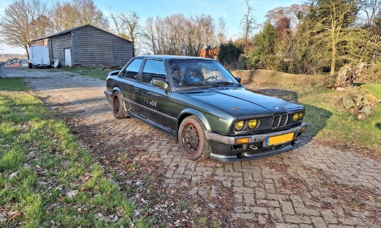 BMW 325i E30 Circuitauto Achatgroen 0