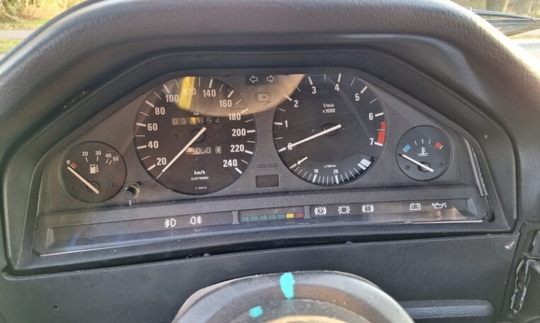 BMW 325i E30 Circuitauto Achatgroen 0