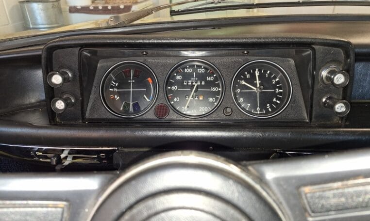 BMW 2002 Vollcabrio Condorgelb 0