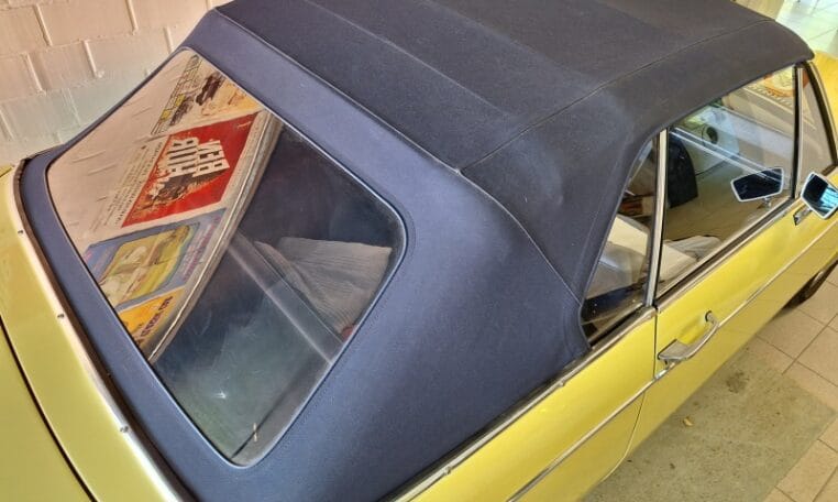 BMW 2002 Vollcabrio Condorgelb 0