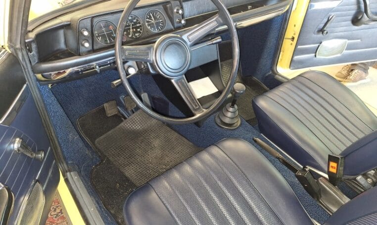 BMW 2002 Vollcabrio Condorgelb 0
