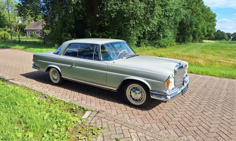 Mercedes Benz 220 SEb Coupé Beige Met Blauw Leder 0