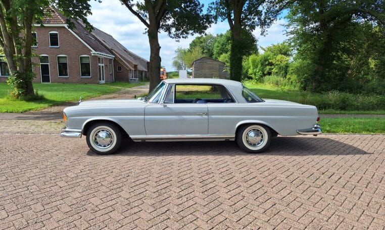 Mercedes Benz 220 SEb Coupé Beige Met Blauw Leder 0