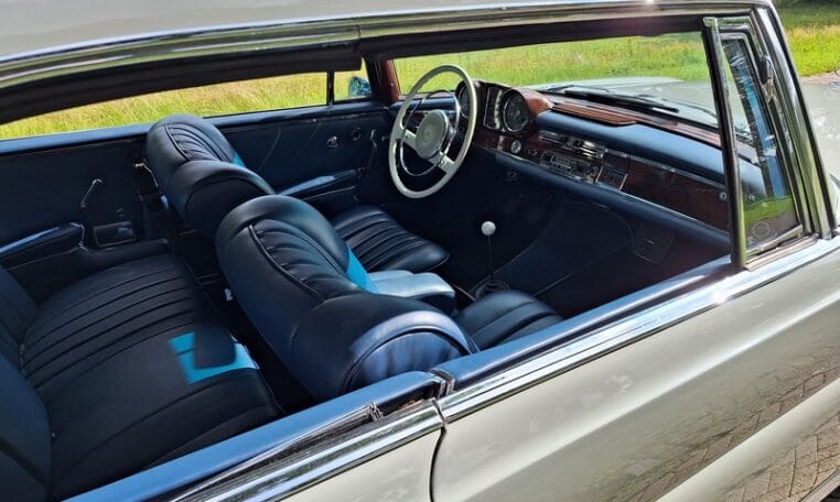 Mercedes Benz 220 SEb Coupé Beige Met Blauw Leder 0